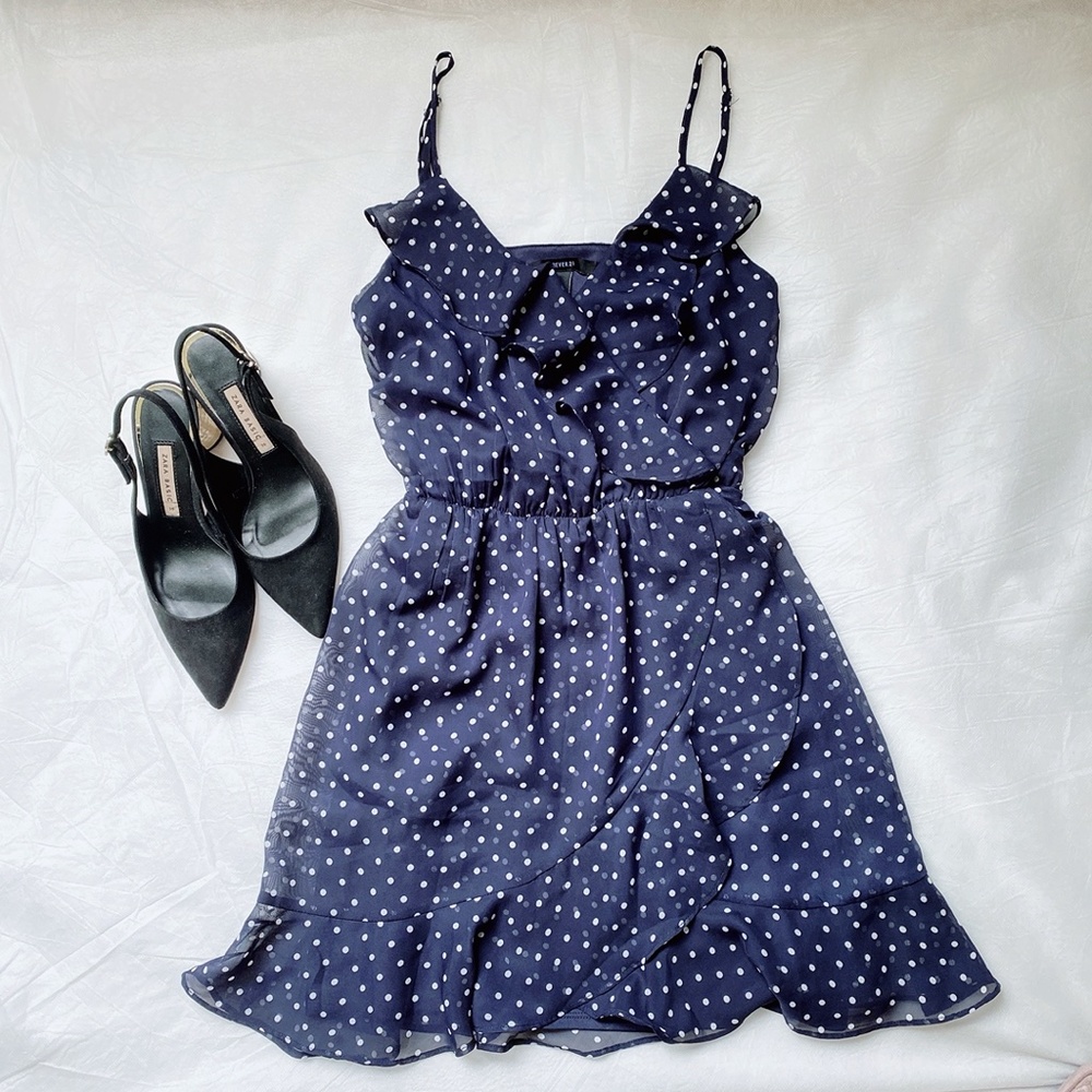 F21 Polka Dot  Ruffle Dress Size M (NWOT)